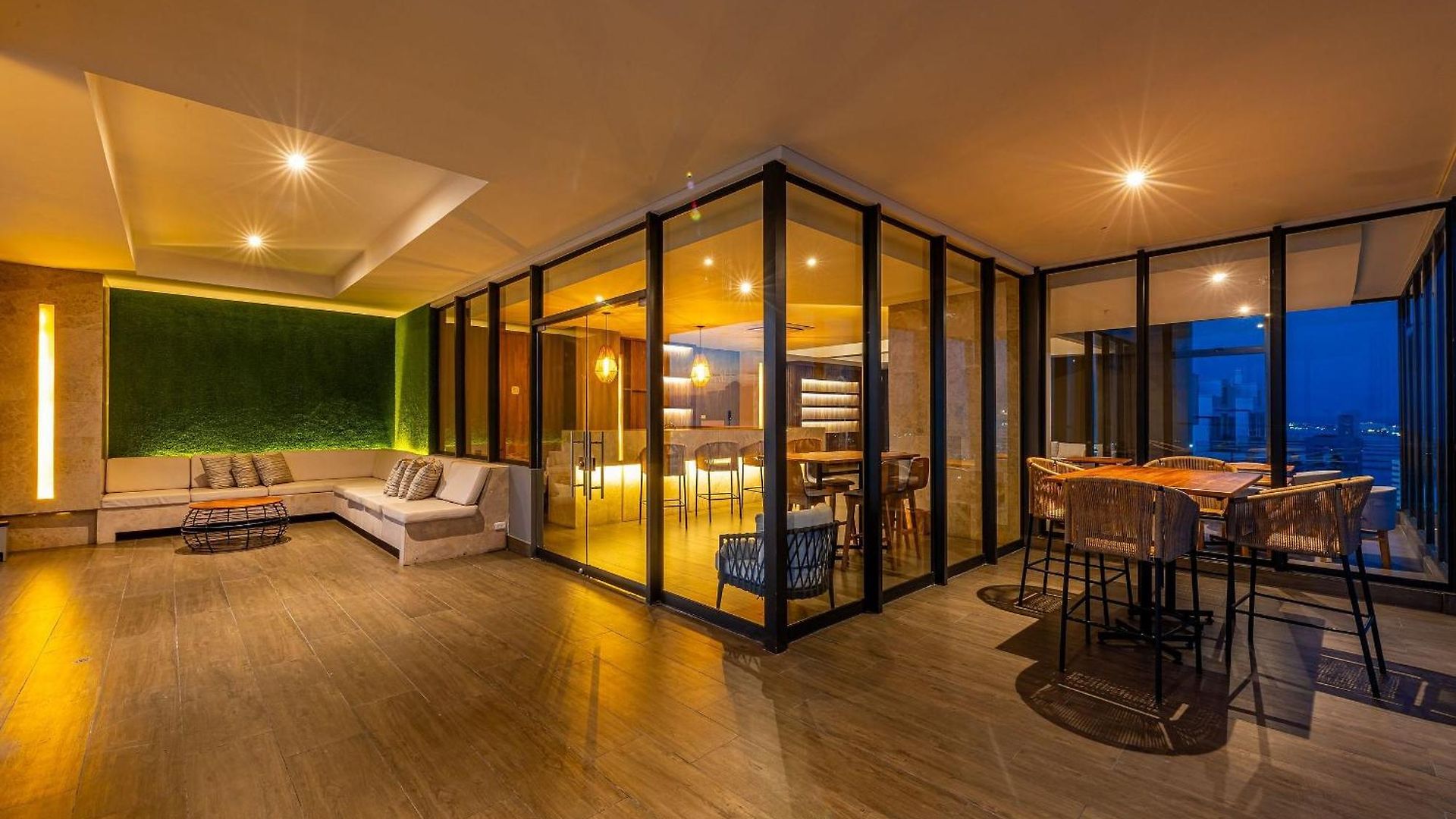 Apartamento Espectacular Vista Al Mar&historic Center 2br